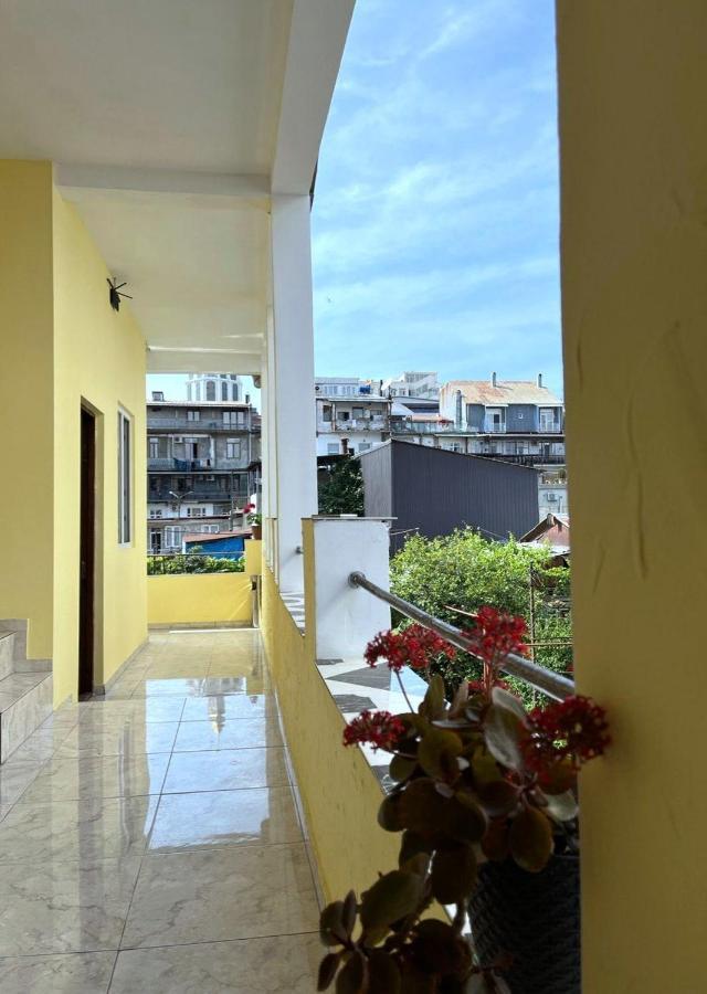Old Clty Hotel 巴统 外观 照片
